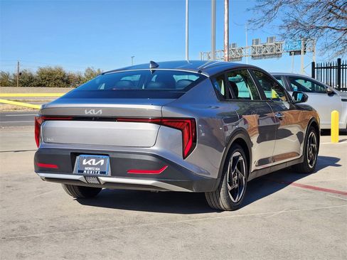 New 2026 Kia K4 EX image 4