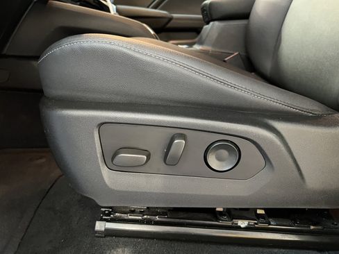 Used 2023 GMC Canyon Elevation w/ Elevation Premium Package image 23