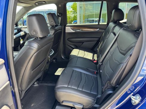 Used 2025 Cadillac XT6 Premium Luxury w/ Platinum Package image 17