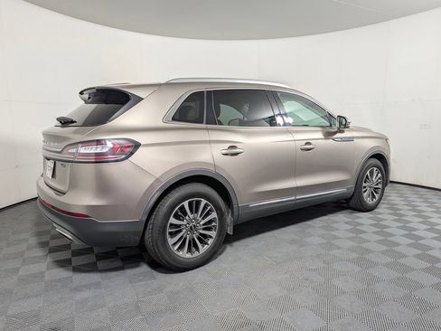 Used 2020 Lincoln Nautilus FWD w/ Equipment Group 101A image 2