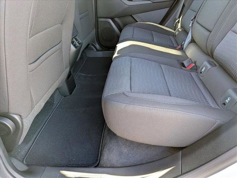 New 2026 Chevrolet Equinox LT image 16