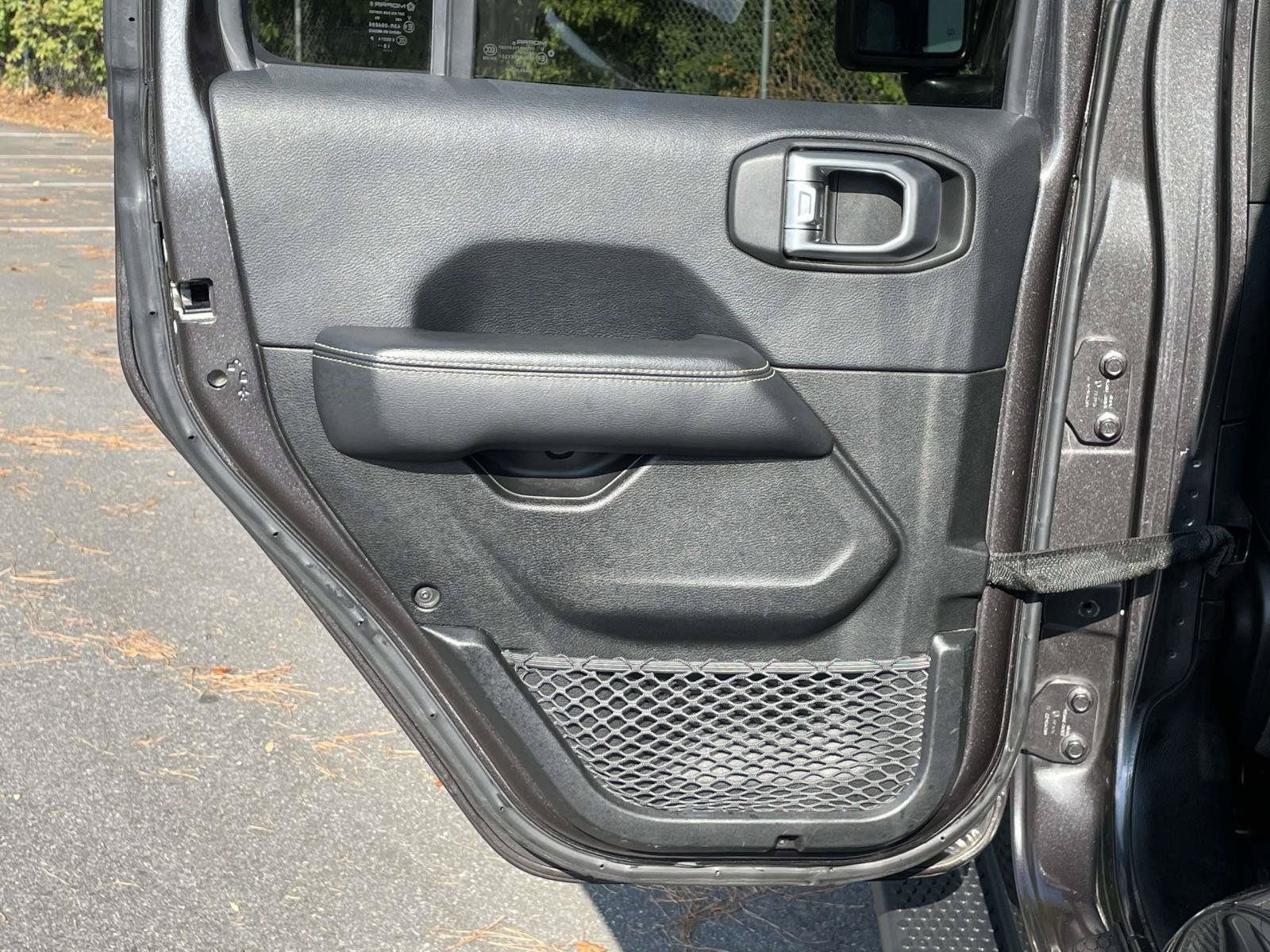 Used 2019 Jeep Wrangler Unlimited Sahara AWD/4WD image 16