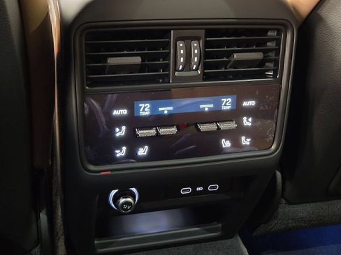 Certified 2026 Porsche Cayenne Coupe AWD/4WD image 11
