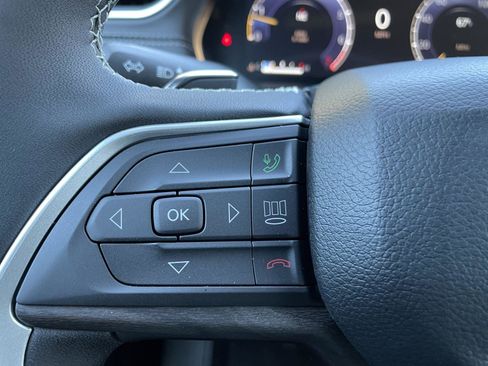 New 2025 Jeep Grand Cherokee L Limited AWD/4WD image 16