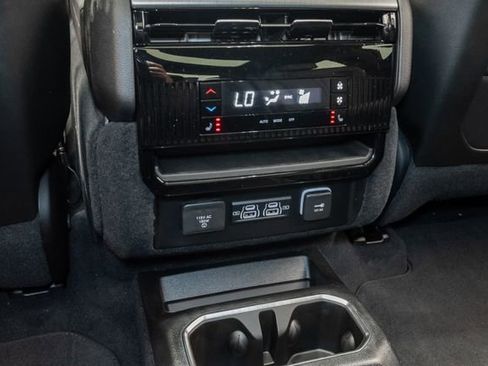 New 2026 Jeep Grand Wagoneer Limited AWD/4WD image 26