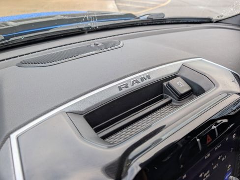 Used 2021 RAM 1500 Laramie w/ Sport Appearance Package image 31