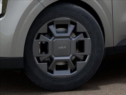 New 2026 Kia Carnival EX FWD image 9