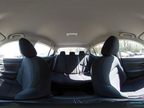 Used 2025 Nissan Sentra S image 38