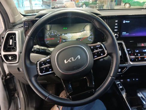 Used 2022 Kia Sorento SX AWD/4WD image 5