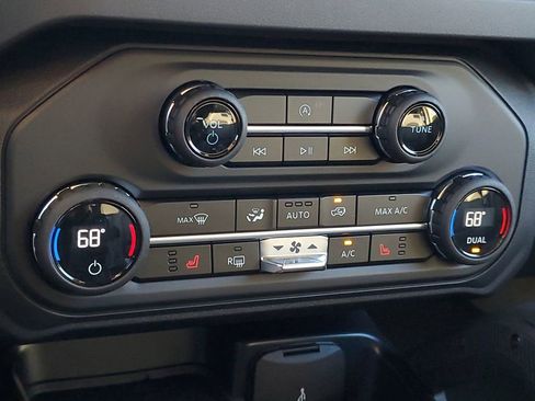 New 2025 Ford Bronco Big Bend w/ Black Diamond Package image 19