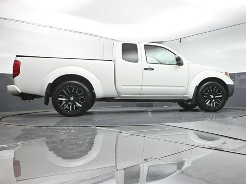 Used 2018 Nissan Frontier S RWD image 33