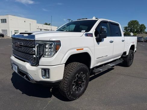 Used 2022 GMC Sierra 3500 Denali AWD/4WD image 3