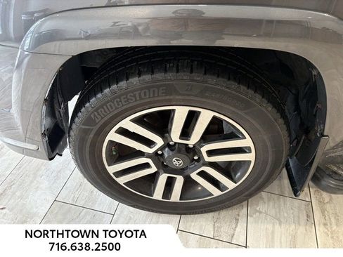 Used 2016 Toyota 4Runner Limited image 12