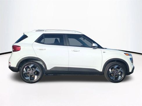 New 2026 Hyundai Venue SEL image 4
