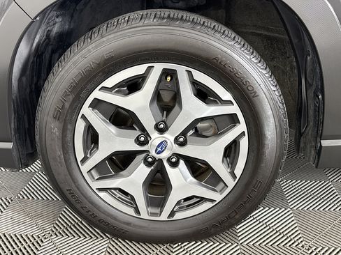 Used 2023 Subaru Forester Premium AWD/4WD image 36