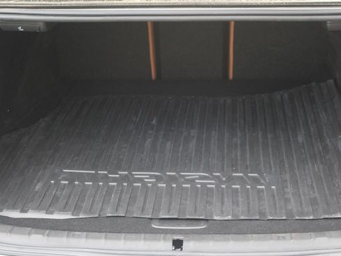 Used 2021 BMW 530e w/ Premium Package image 9