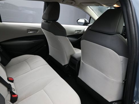 Used 2020 Toyota Corolla LE image 38