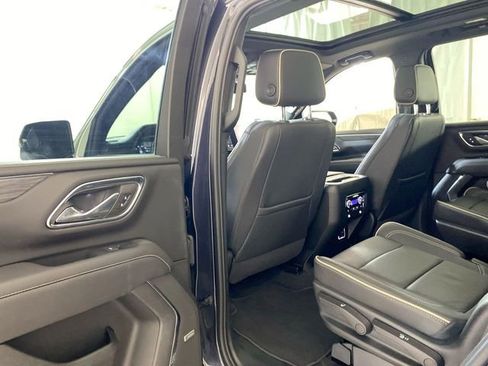 Certified 2023 GMC Yukon SLT w/ SLT Premium Package AWD/4WD image 29