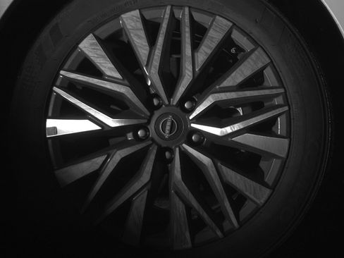 Used 2025 Nissan Altima 2.5 SV image 13