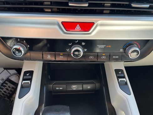 Used 2020 Kia Telluride S w/ S 8 Passenger Seating Package FWD image 16