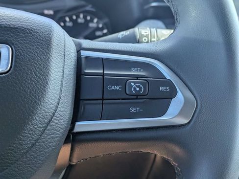 Used 2024 Jeep Compass Latitude AWD/4WD image 26