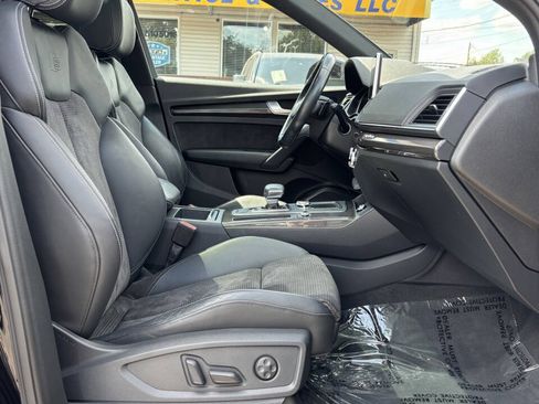 Used 2018 Audi SQ5 Premium Plus w/ Navigation Package AWD/4WD image 19