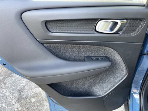 Used 2024 Volvo XC40 Recharge Plus w/ Protection Package Premier image 19