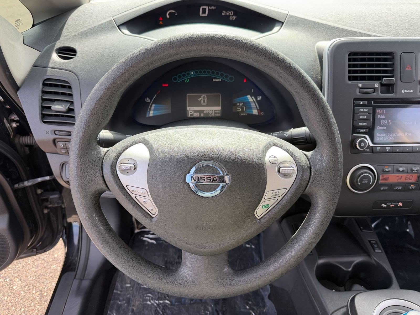 Used 2017 Nissan Leaf S FWD image 11