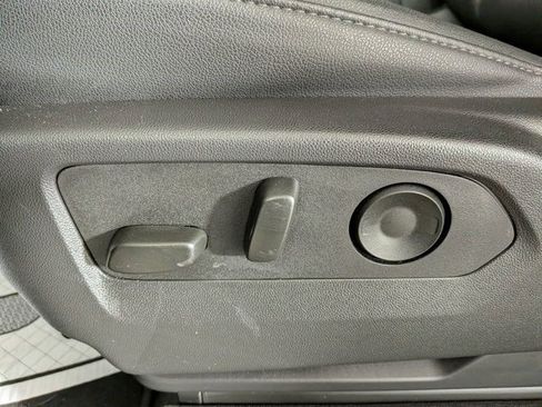 Certified 2025 Chevrolet Tahoe Z71 image 27