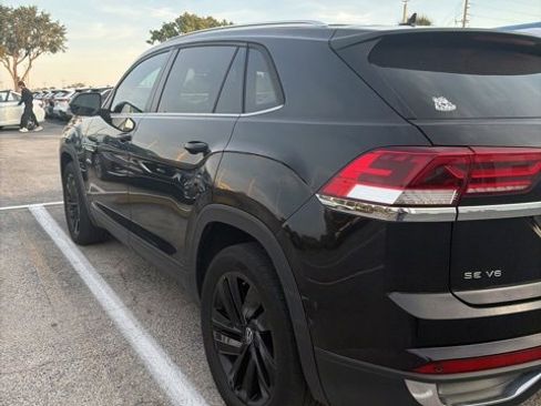 Used 2023 Volkswagen Atlas Cross Sport SE w/ Black Wheel Package image 9