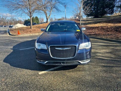Used 2015 Chrysler 300 C Platinum w/ Light Group image 2