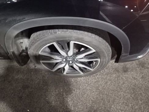 Used 2022 Honda Pilot Touring image 9