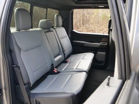 Used 2024 Ford F150 Lightning Lariat image 45