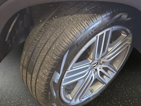 Used 2025 Mercedes-Benz GLS 450 4MATIC image 36