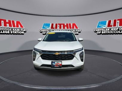 Used 2025 Chevrolet Trax LT w/ LT Convenience Package