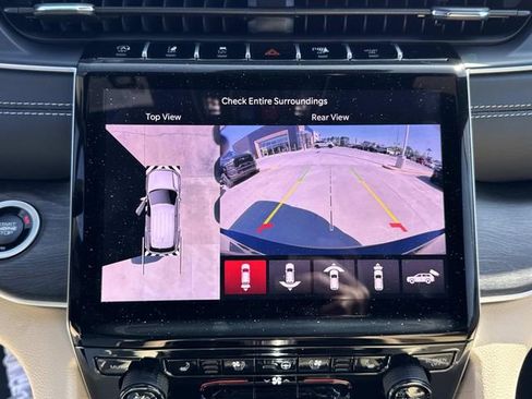 New 2025 Jeep Grand Cherokee L Limited w/ Luxury Tech Group II RWD image 29