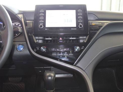 Used 2024 Toyota Camry SE FWD image 24