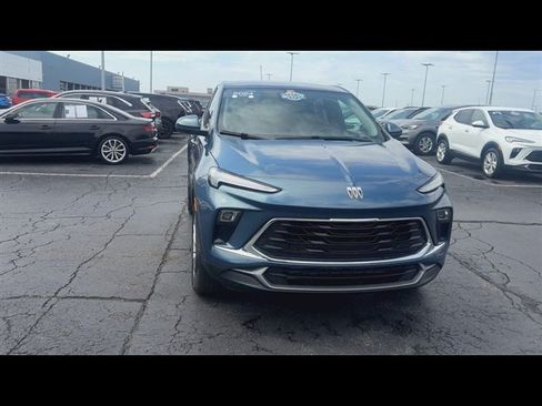 Certified 2024 Buick Encore GX Preferred w/ Comfort Package FWD image 3