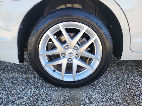 Used 2012 Ford Fusion SEL image 11