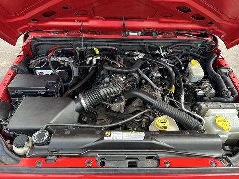 Used 2011 Jeep Wrangler Unlimited Sport image 19