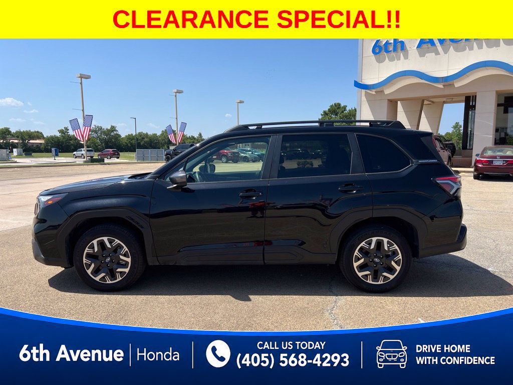 Used 2025 Subaru Forester Premium AWD/4WD image 8
