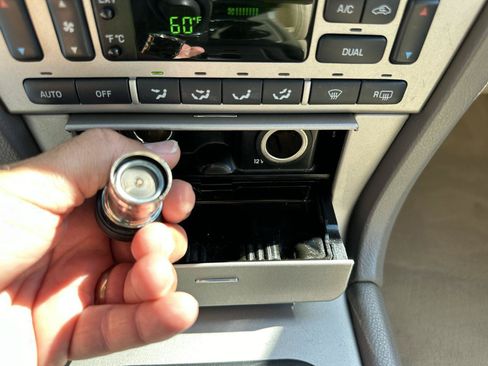 Used 2005 Lincoln LS RWD image 50