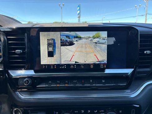 Used 2024 Chevrolet Silverado 1500 High Country w/ Technology Package AWD/4WD image 48