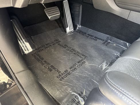 Used 2025 Nissan Z Performance w/ Floor Mat Package RWD image 16
