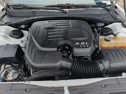 Used 2019 Chrysler 300 S RWD image 22
