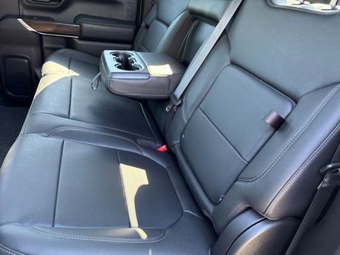 Used 2022 GMC Sierra 1500 SLT w/ SLT Premium Plus Package AWD/4WD image 10