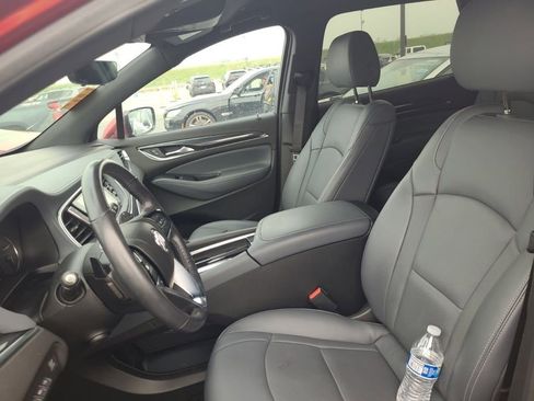 Used 2024 Buick Enclave Premium image 3