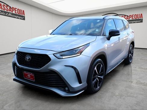 Used 2021 Toyota Highlander XSE image 1