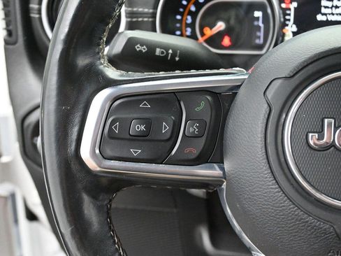 Used 2020 Jeep Gladiator Overland w/ Popular Equipment Package AWD/4WD image 17