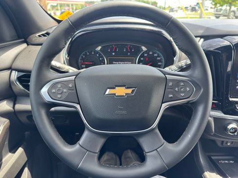Used 2023 Chevrolet Traverse LT FWD image 10
